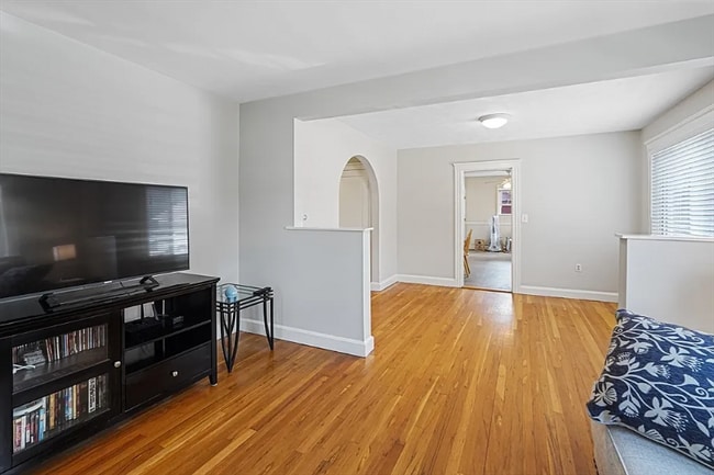 Building Photo - 61 Gleason Rd Unit 1 Rental
