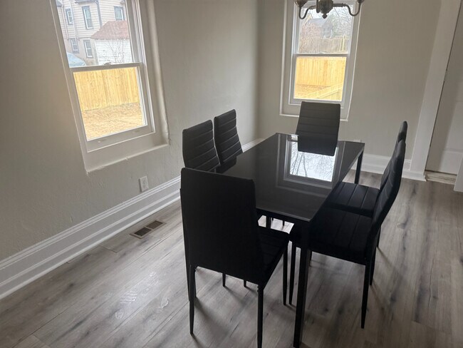 Room in House on Griffin St NW