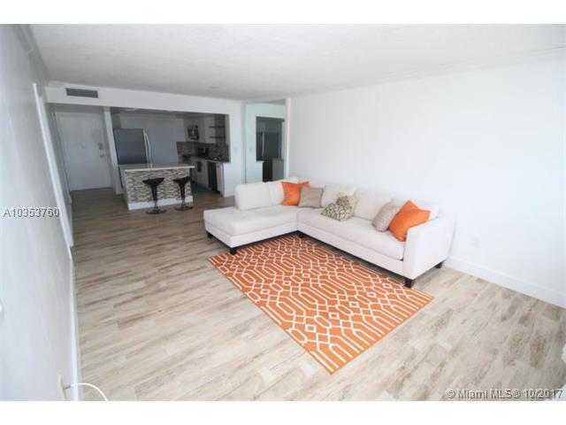 Building Photo - 1351 NE Miami Gardens Dr Unit 1513e Rental