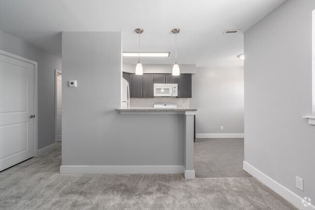 2BR, 1BA - 832SF - Kitchen - Rock Hill Apartments