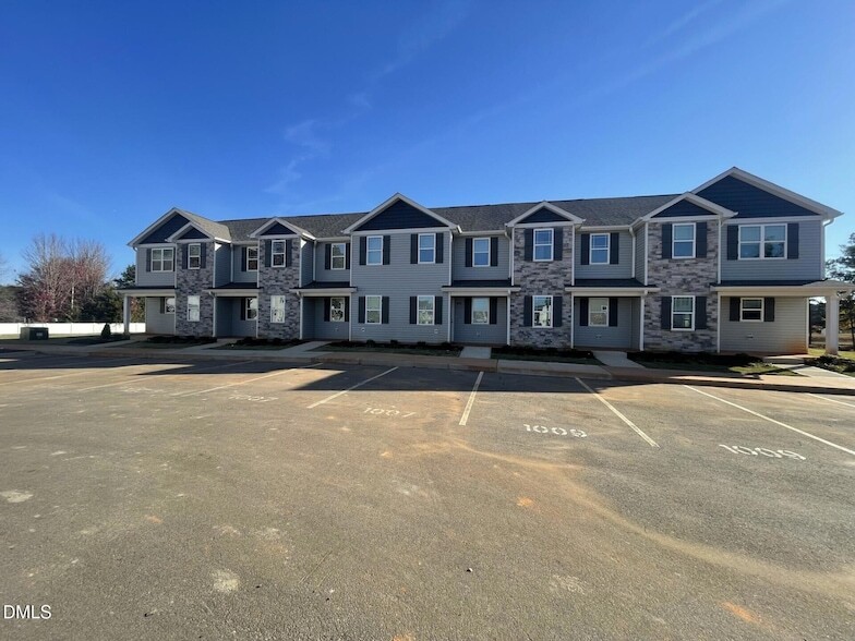 Photo - 1001 Peony Ln