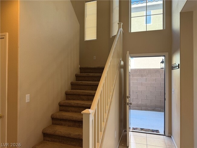 Building Photo - 9412 Santana Siesta Ave
