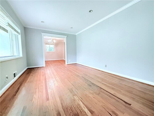 1057 Latham Rd