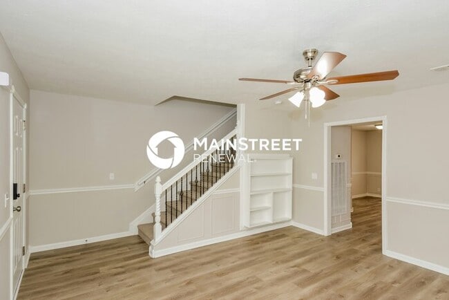 Photo - 2 Bedroom Pet-Friendly Home in La Vergne, TN with Main Street Renewal