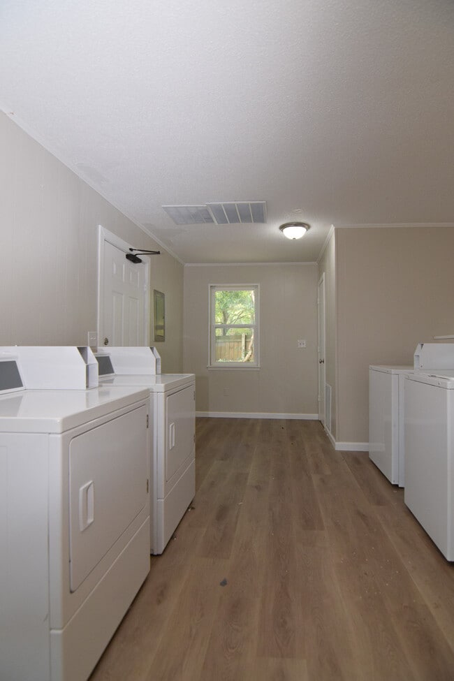 Photo - 1731 W Avalon Cir Unit D