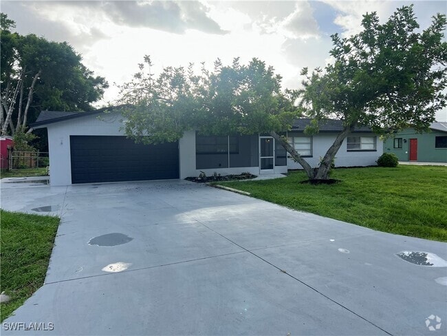 Building Photo - 2203 Santiago Ave Rental