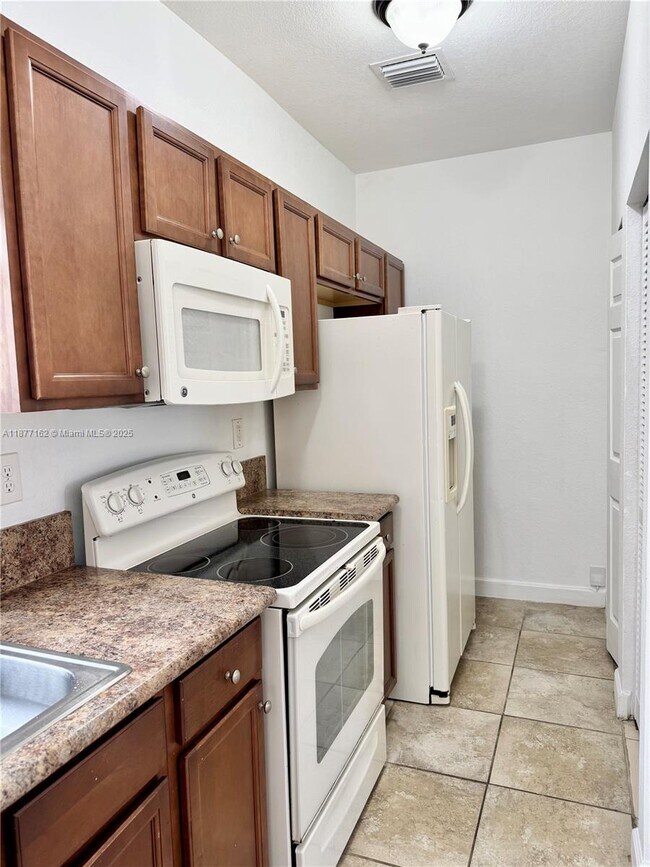 Photo - 9203 SW 170th Ct Unit Upstairs