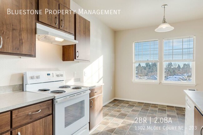 Photo - Two-Bedroom Apartment with AC --Available ... Unidad 203