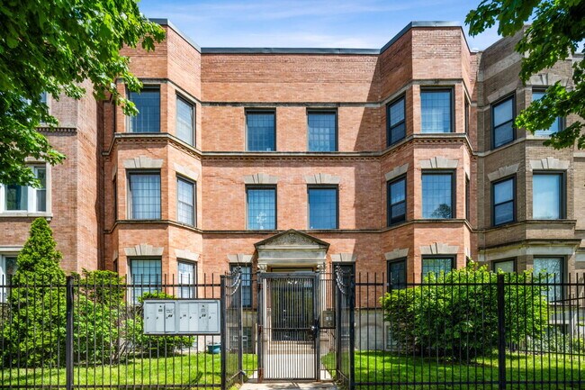 Building Photo - 4631 S Calumet Ave Rental