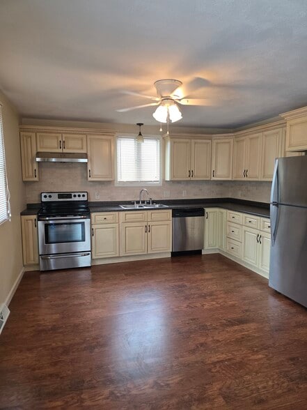 102 Capuano Ave