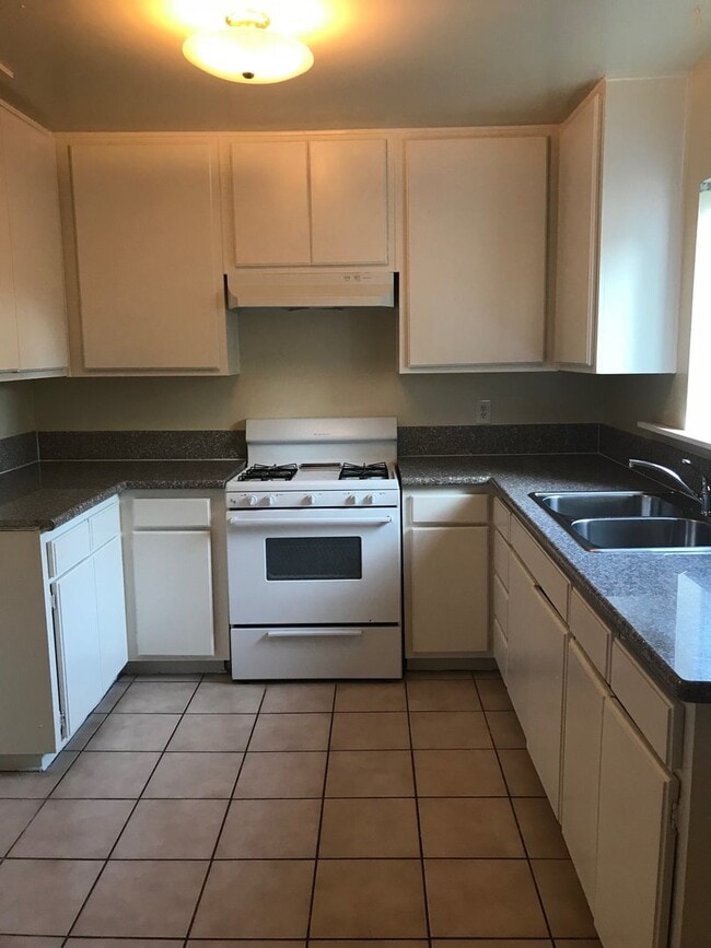 Photo - 109-109 N Michigan Ave Unit 109-3
