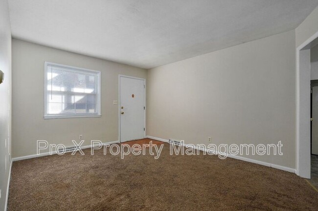 Photo - 2111 S Ventura Ave