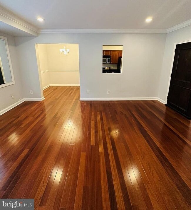 Building Photo - 922 S Washington St Unit 112 Rental