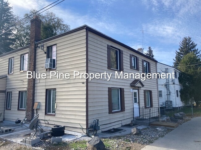 Building Photo - 440 Walnut St Unit 9