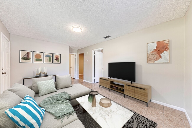 Photo - 415 NE 11th Ave