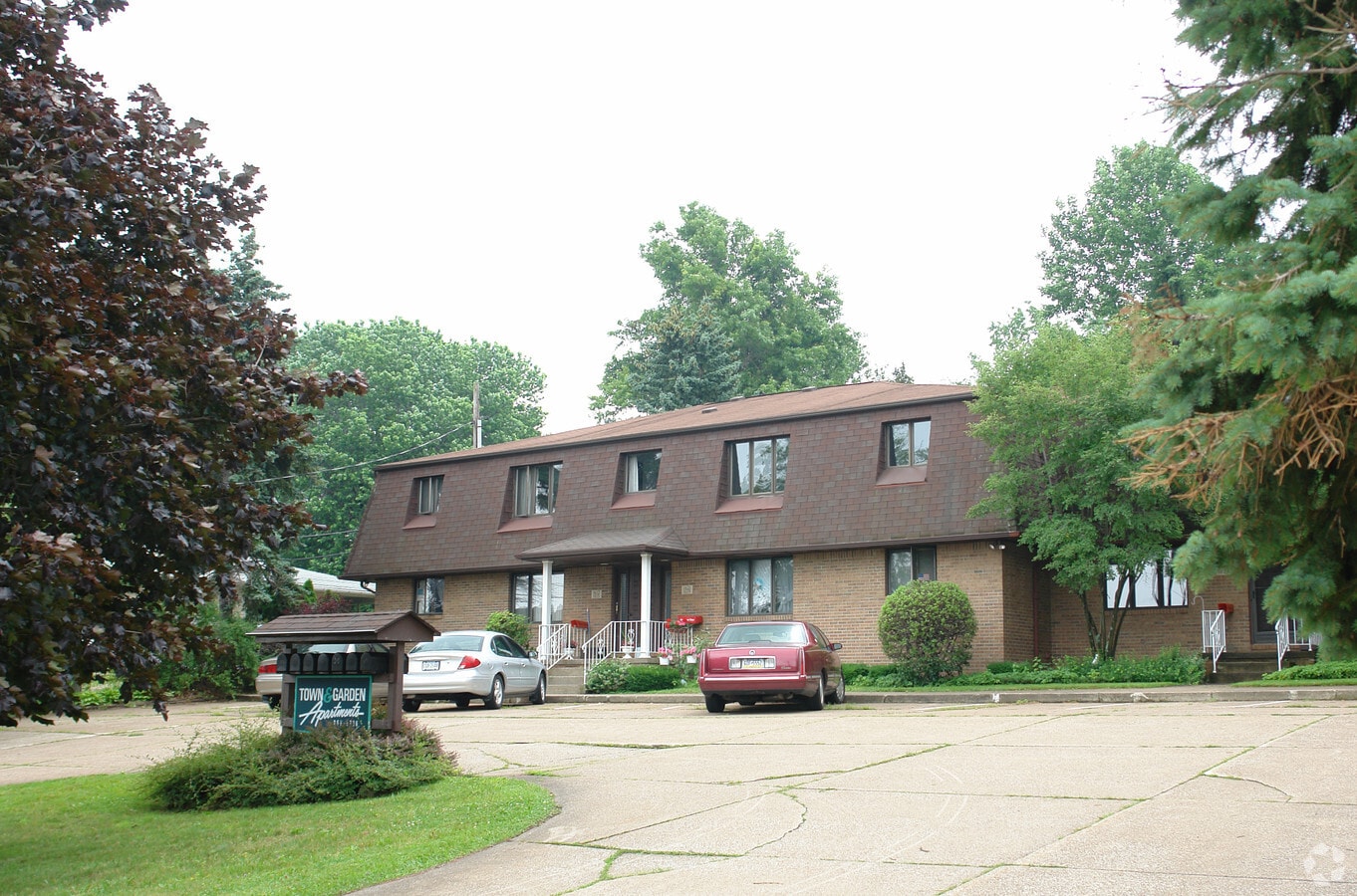 TOWN & GARDEN - TOWN & GARDEN Apartments