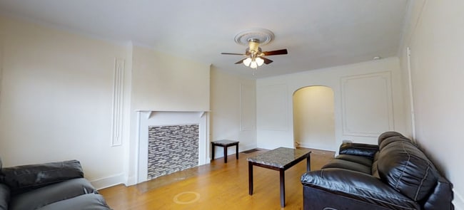 Photo - 2401 E Genesee St Unit 2