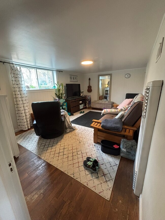 Photo - 2614 Highwood Dr