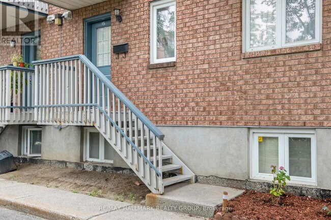 Photo - 1204 Shillington Ave Unit 15