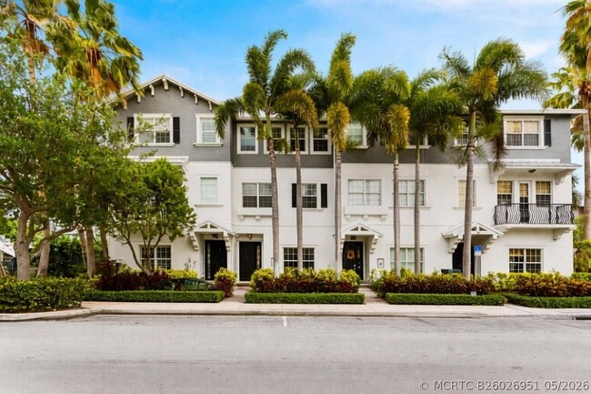 295 NE 5th Ave