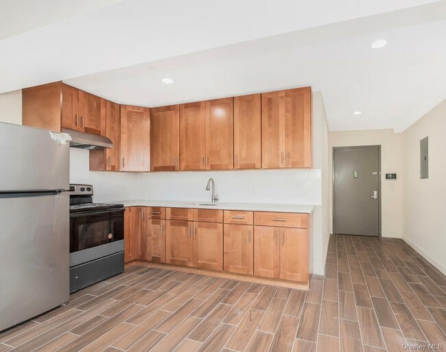 Building Photo - 409 Warburton Ave Unit 2B