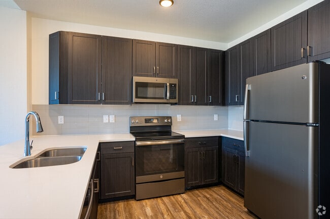 Building Photo - Auburn Brook Rental