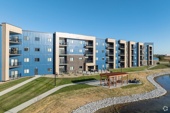 Building Photo - The Landing at Legends Rental