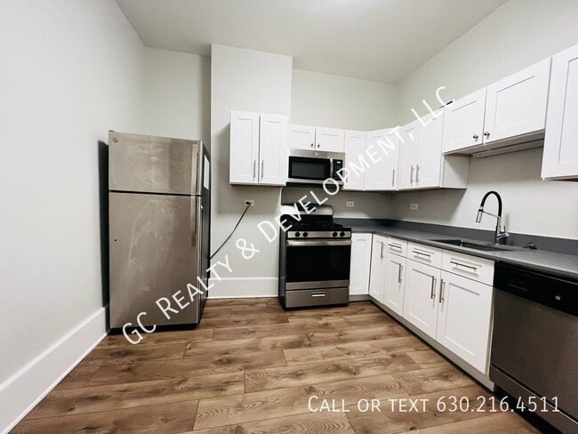 Photo - 6401 S Eberhart Ave Unit 1