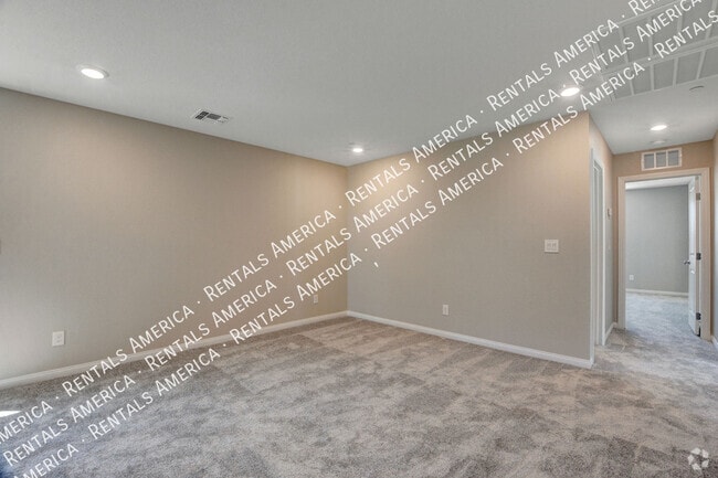 Building Photo - 6820 Calvitero St Rental