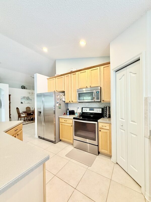 Photo - 854 Addison Dr NE