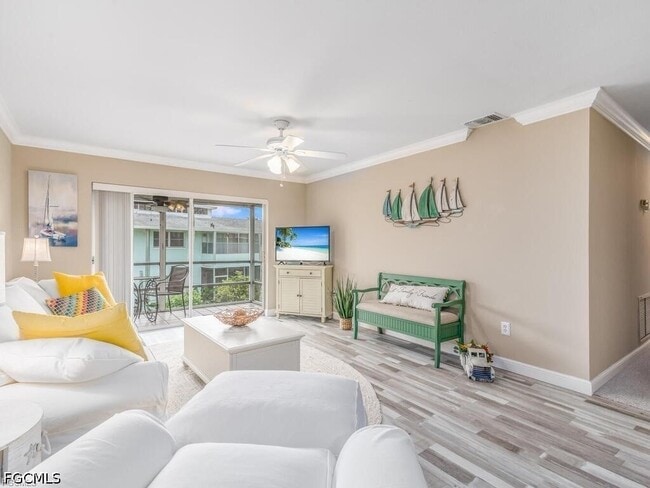 1010 Tropic Terrace