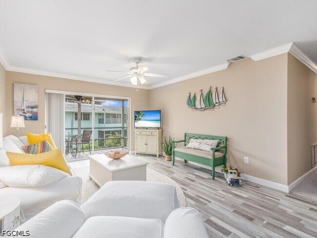 Photo - 1010 Tropic Terrace