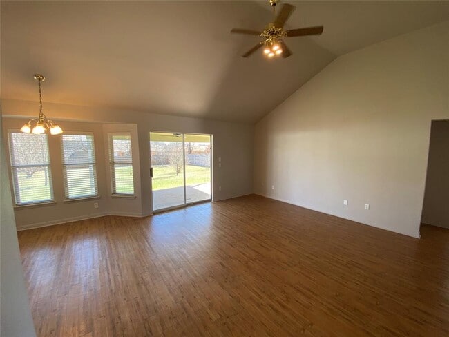 Photo - 1806 Dublin Dr