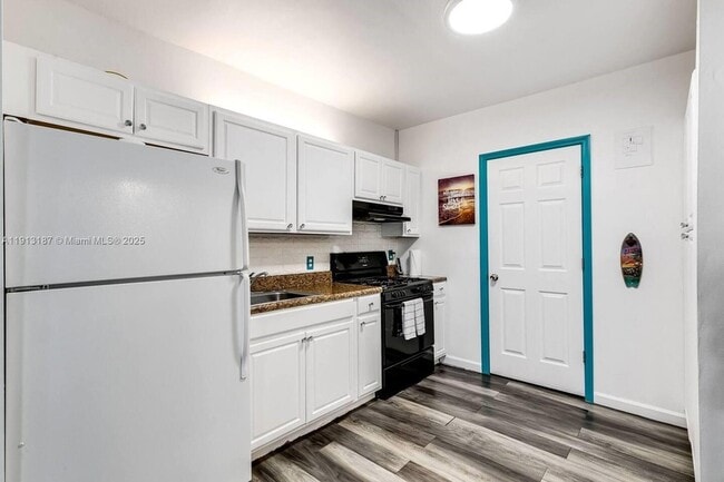 Photo - 1629 Johnson St Unit 2