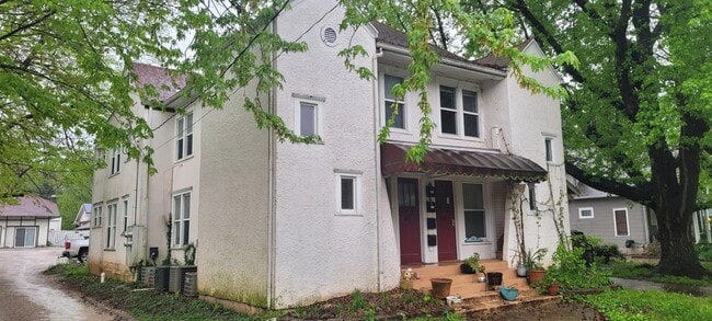 Building Photo - 614 S Fremont Ave