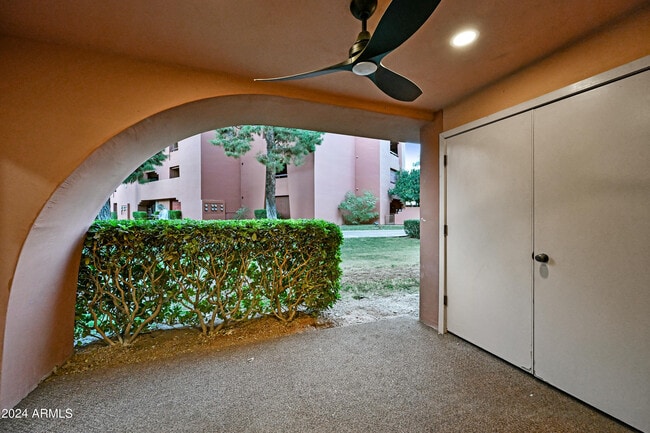 Photo - 12212 N Paradise Vlg Pkwy S Unidad 105