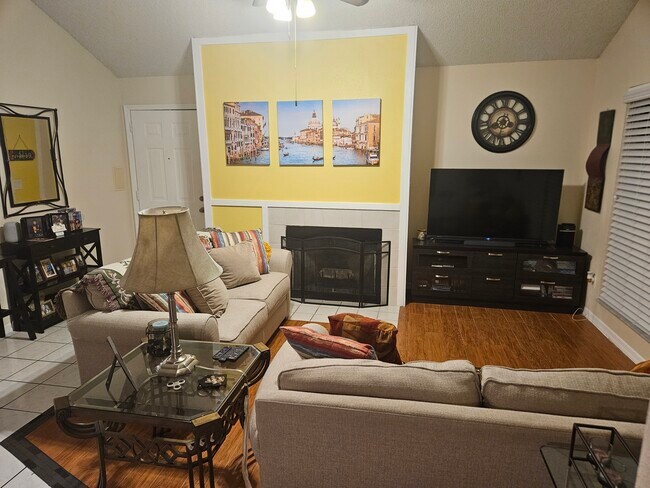 Photo - 682 Youngstown Pky Unit 328