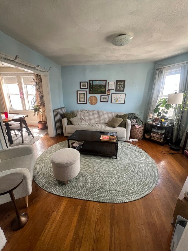 Photo - 198 Walden St