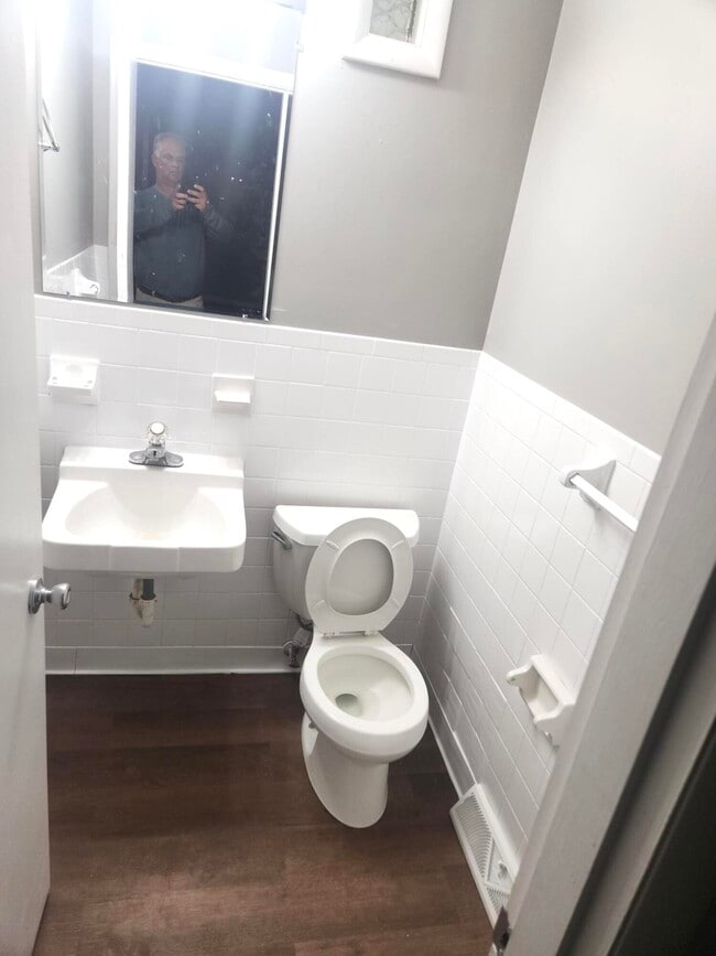 Photo - 425 Bryanwood Pkwy