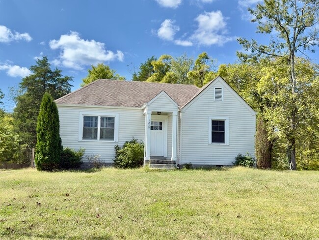Building Photo - 1227 Old Hickory Blvd Rental