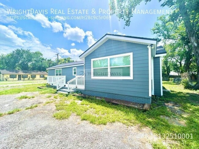 Photo - 8004 N Marks St