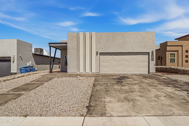 Building Photo - 125 Via Rojas