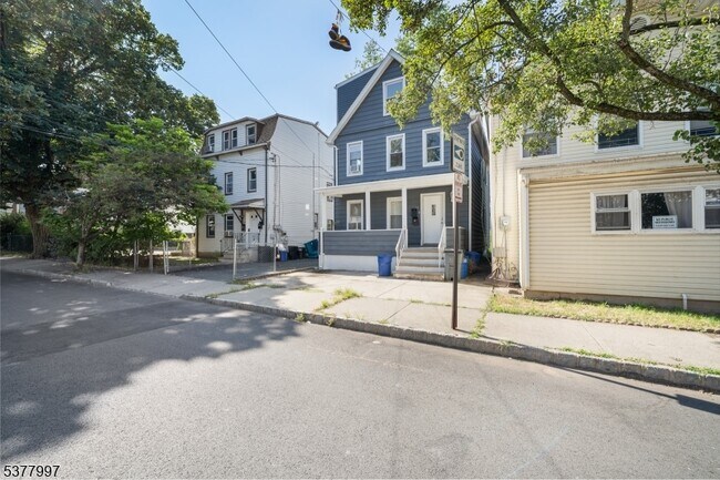 Photo - 16 New St Unit 2