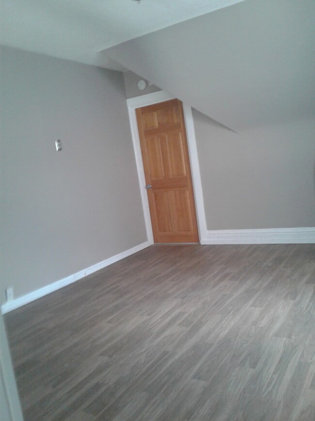 Photo - 673 Dale Street North