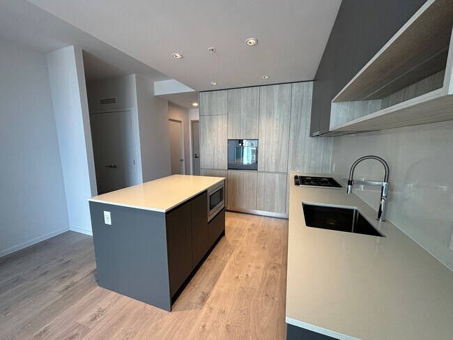 Photo - 1111-6808 Minoru Boulevard Unit 1111