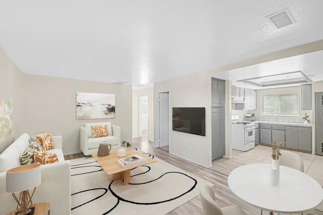 Photo - 1005 E Ave R Apartamento Unidad #8