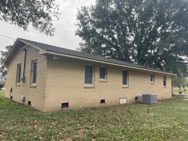 Photo - 305 Gough St