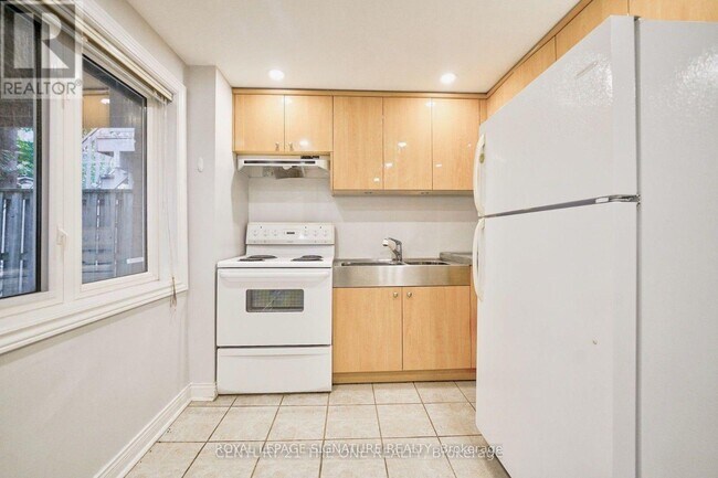 Photo - 76 Highhill Dr