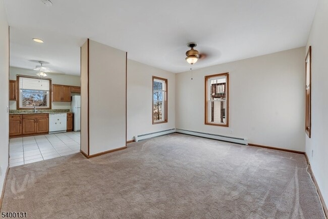 Photo - 49 Spruce St