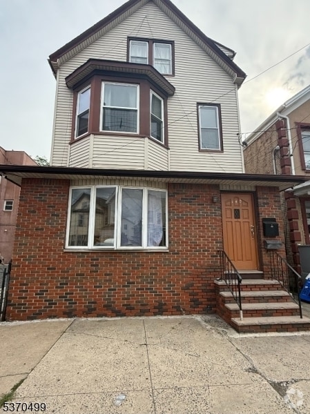 Building Photo - 138 E Jersey St Rental